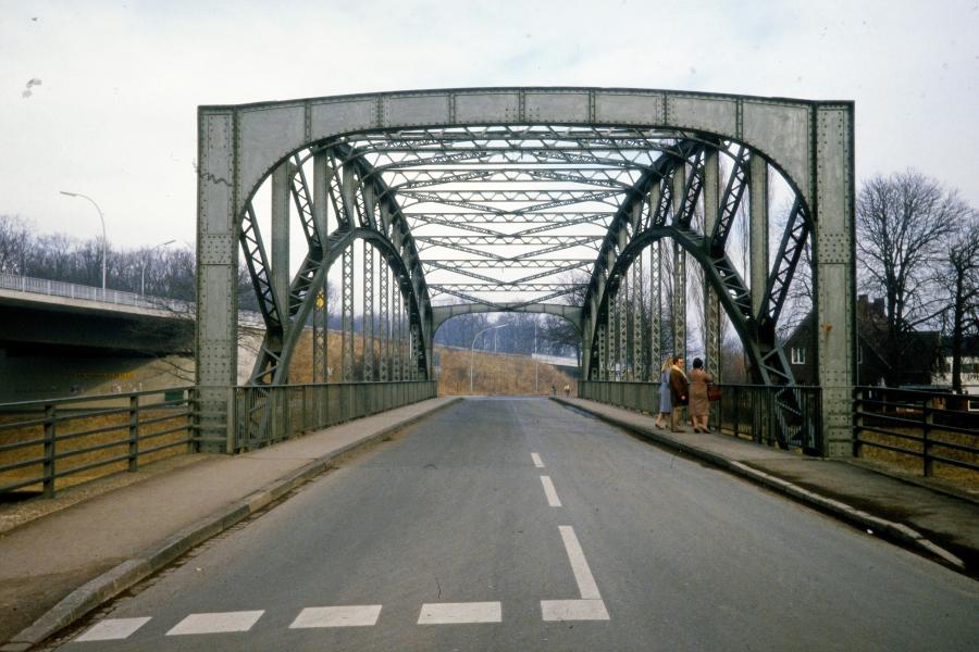 Prinzbrücke nach dem Bau der parallel verlaufenden Osttor-Brücke (ca. 1988)