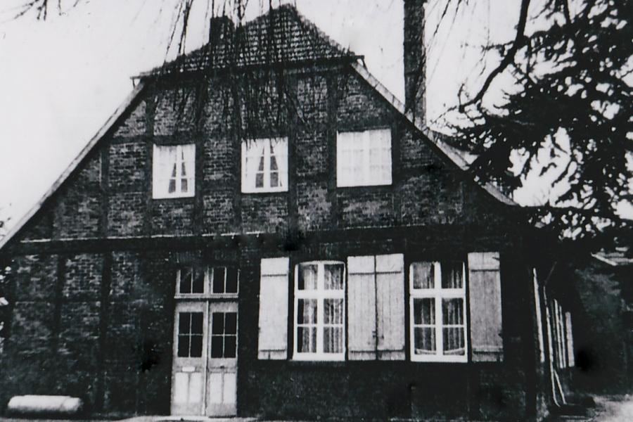 Im Pfarrhof befand sich 1923-41 das „Marienhospital“ (ca. 1936).