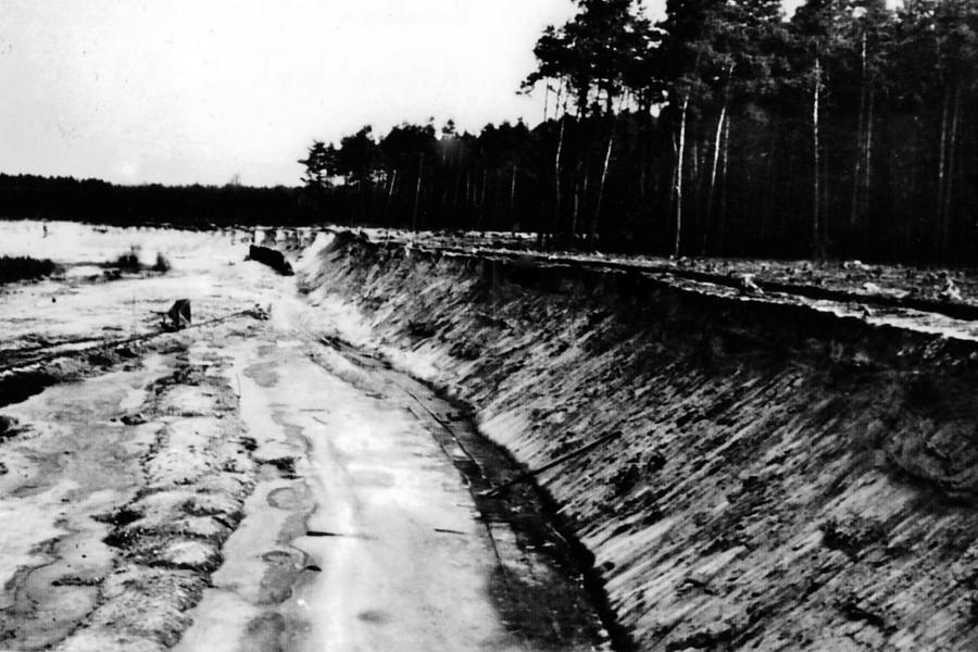 Bau der 1952 eröffneten neuen Kanalfahrt.